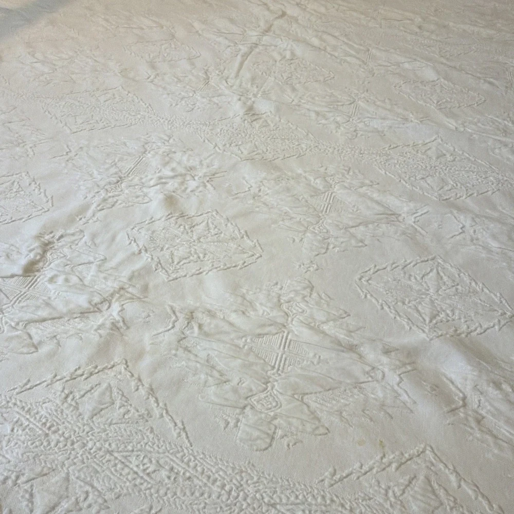 Ralph Lauren Textured 100% Cotton White Coverlet Geometric Diamond Pattern Full